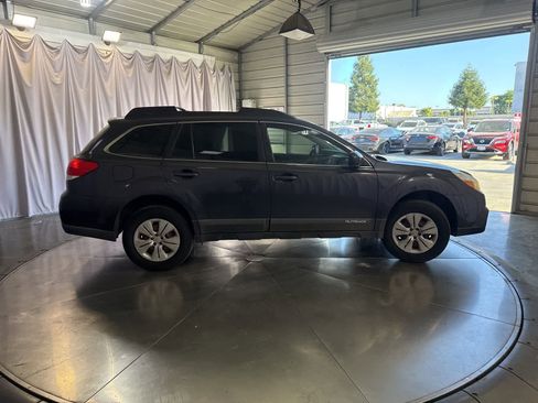 Used 2013 Subaru Outback 2.5i AWD/4WD image 4
