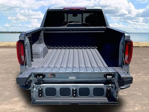 Used 2024 GMC Sierra 1500 Denali w/ Denali Reserve Package AWD/4WD image 7