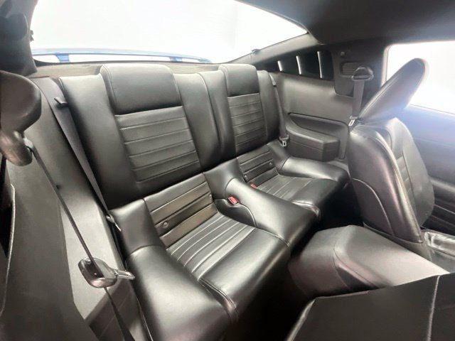 Used 2007 Ford Mustang GT RWD image 7