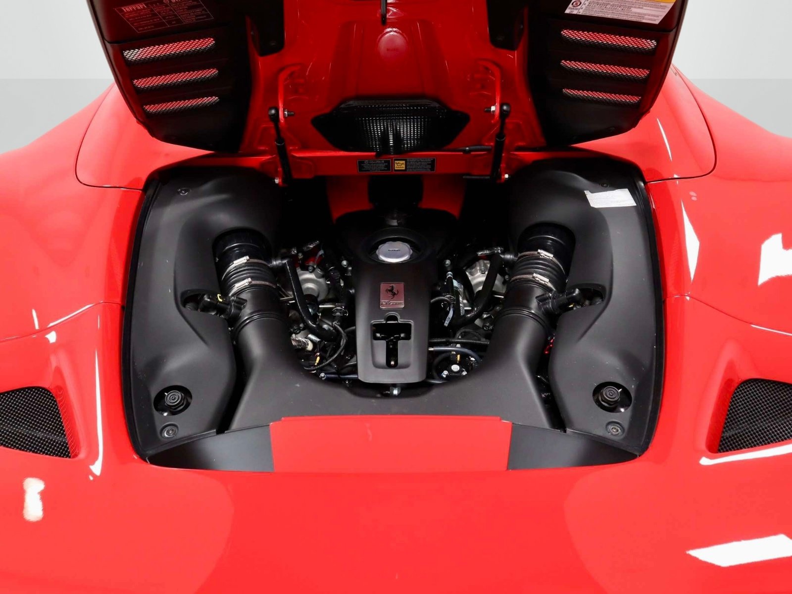Certified 2021 Ferrari F8 Tributo RWD image 14