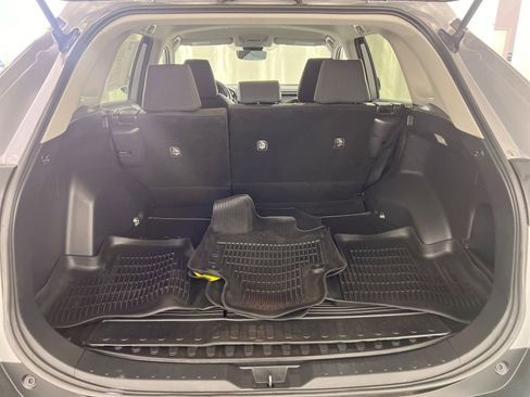 Used 2021 Toyota RAV4 LE image 24