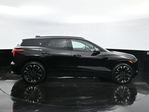 New 2025 Chevrolet Blazer EV RS image 8