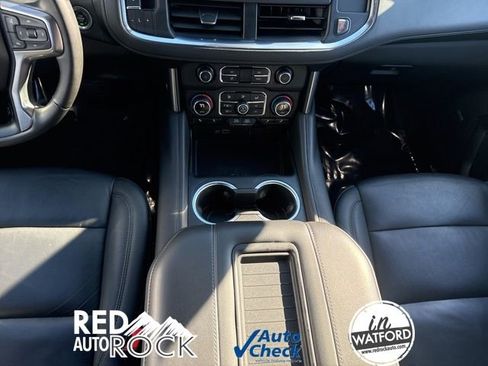 Used 2024 Chevrolet Suburban LT image 14