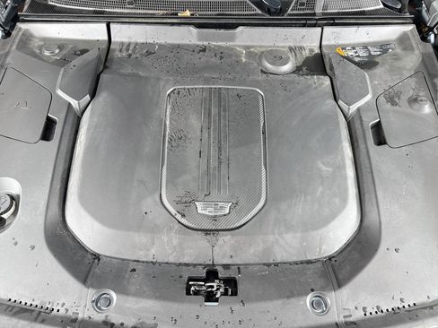 Used 2024 Cadillac Lyriq Tech AWD/4WD image 32