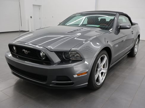 Used 2014 Ford Mustang GT Premium RWD image 7