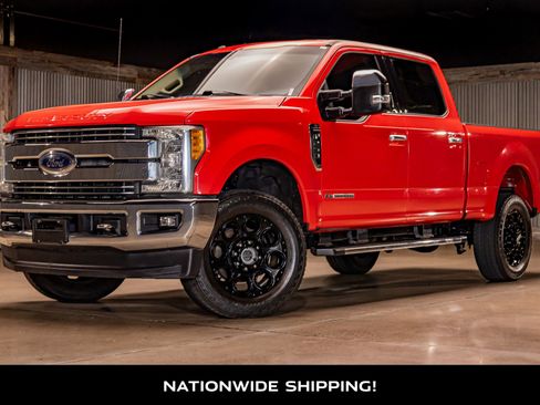 Used 2017 Ford F250 Lariat w/ Chrome Package image 4