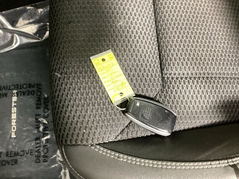 Used 2019 Subaru Forester Premium AWD/4WD image 32