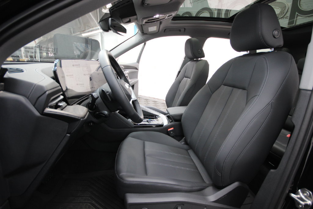 Used 2025 Audi Q5 Premium w/ Convenience Package AWD/4WD image 13