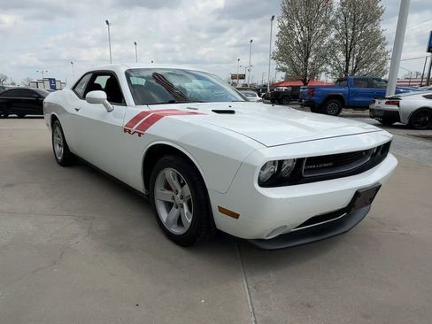 Used 2013 Dodge Challenger R/T RWD image 2