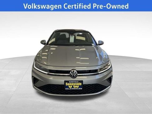 Used 2025 Volkswagen Jetta SE w/ Sunroof Package FWD image 12