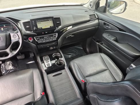 Used 2019 Honda Pilot Touring image 32