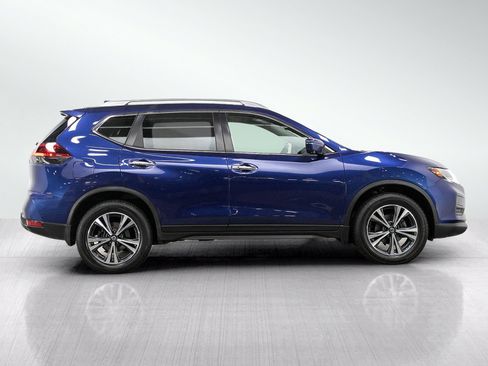 Used 2020 Nissan Rogue SV w/ Premium Package AWD/4WD image 6