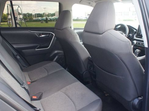 Used 2021 Toyota RAV4 XLE FWD image 21