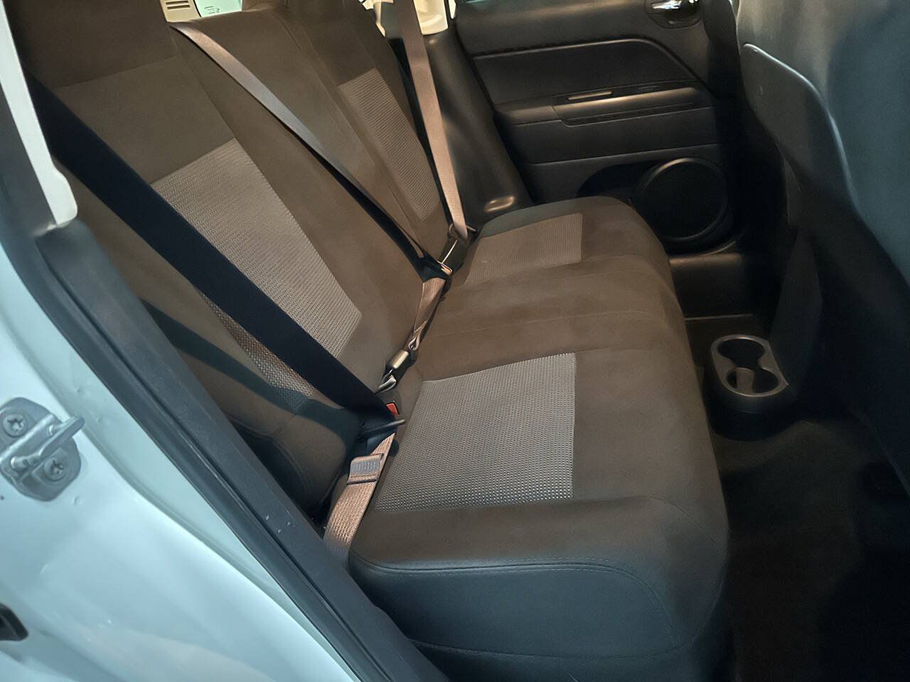 Used 2016 Jeep Patriot Sport w/ Power Value Group FWD image 19