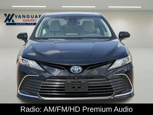 Used 2021 Toyota Camry XLE w/ Navigation Upgrade Package FWD image 3
