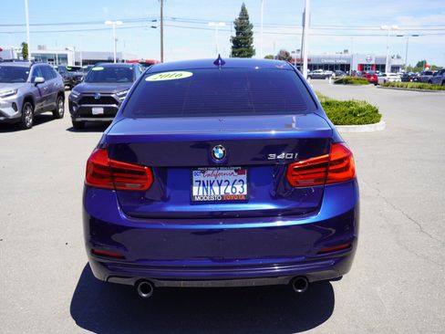 Used 2016 BMW 340i Sedan RWD image 9