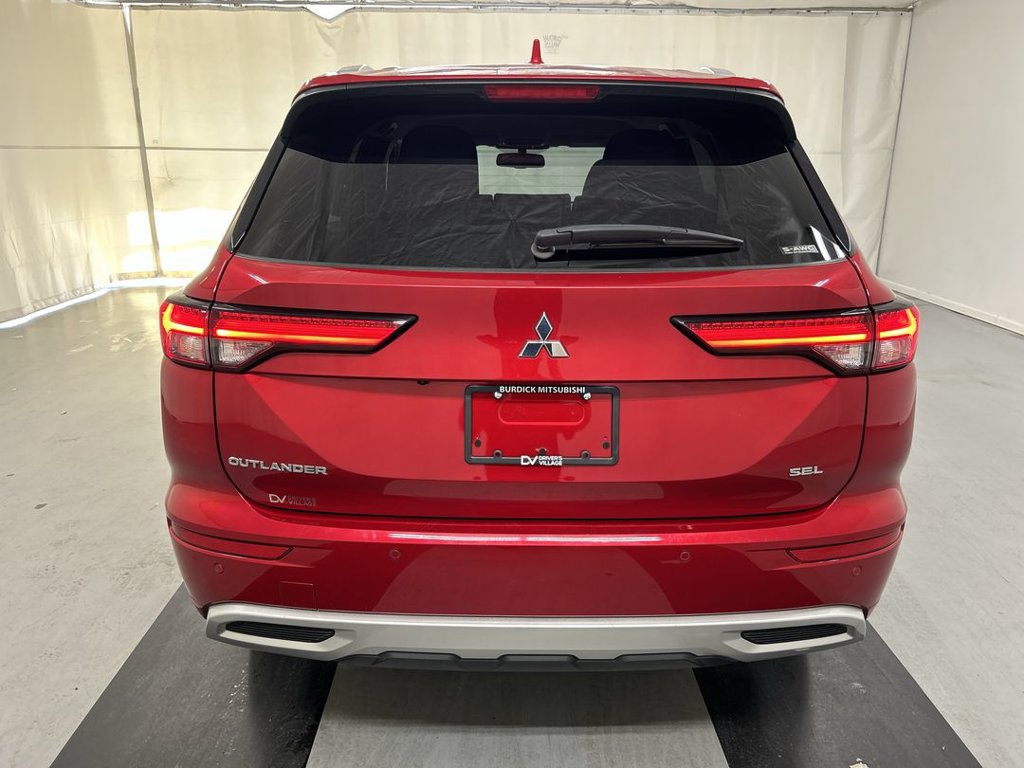 Used 2024 Mitsubishi Outlander SEL AWD/4WD image 22