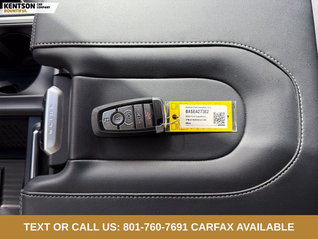 Used 2025 Ford Expedition Max Platinum AWD/4WD image 34