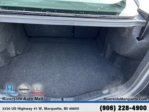 Used 2017 Ford Fusion SE w/ Fusion SE Technology Package image 8