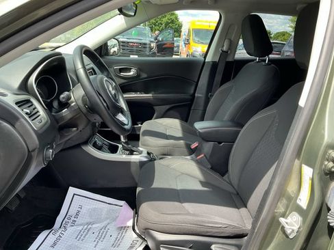 Used 2018 Jeep Compass Sport w/ Cold Weather Group AWD/4WD image 9