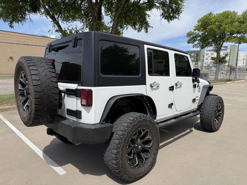 Used 2016 Jeep Wrangler Unlimited Sport w/ Connectivity Group image 4