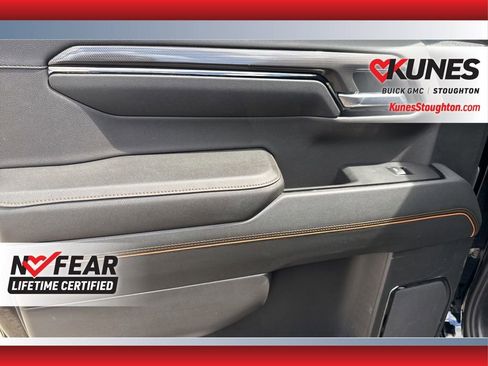 Used 2023 GMC Sierra 1500 AT4 w/ Technology Package AWD/4WD image 38