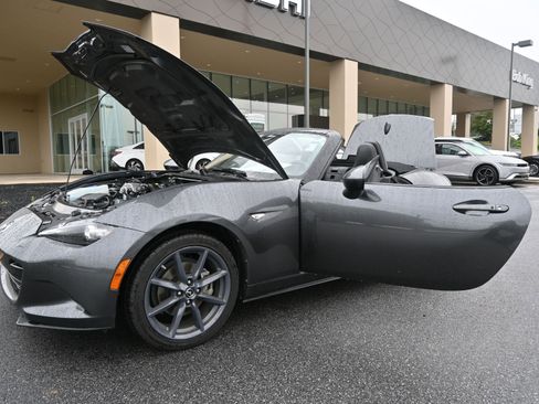 Used 2019 MAZDA MX-5 Miata Grand Touring image 8