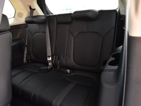 Certified 2025 Honda Pilot Touring image 28