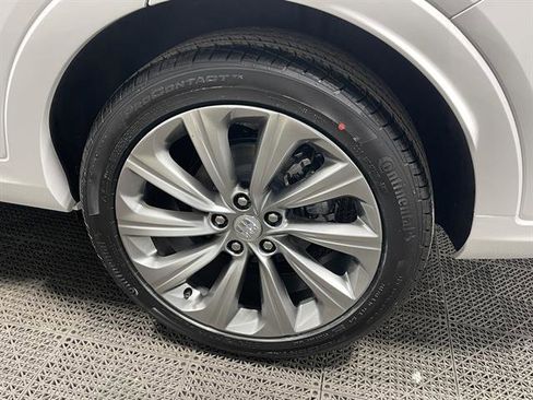 New 2025 Buick Envista Avenir image 12