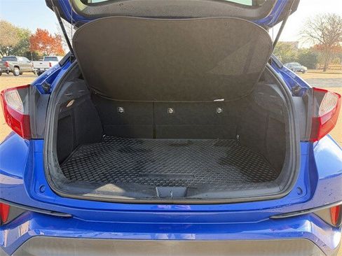 Used 2019 Toyota C-HR Limited image 34