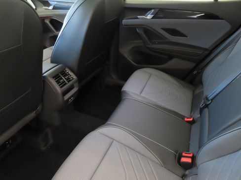 New 2026 Volkswagen Tiguan SE image 21