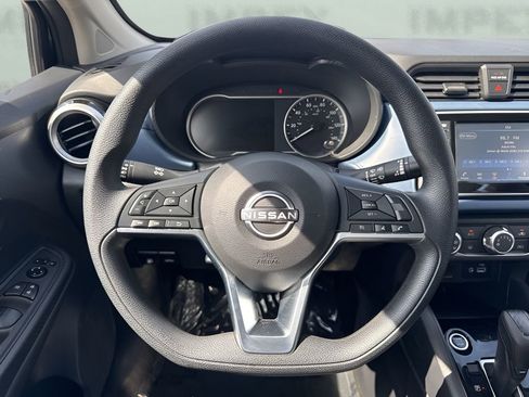 Used 2025 Nissan Versa SV image 12