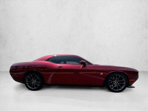 Used 2022 Dodge Challenger R/T Scat Pack RWD image 5