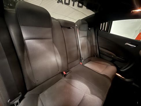 Used 2018 Dodge Charger SXT w/ Blacktop Package image 17