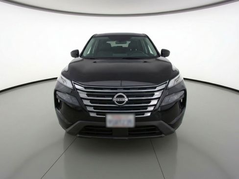 Used 2025 Nissan Rogue SV FWD image 2