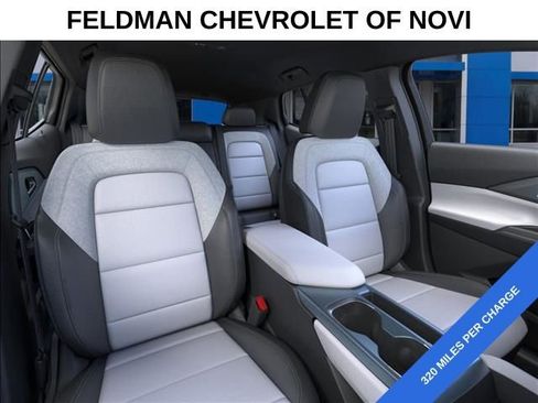 New 2026 Chevrolet Equinox EV LT image 16