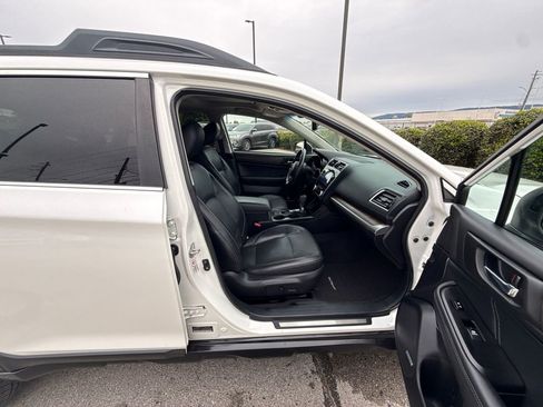 Used 2019 Subaru Outback 2.5i Limited AWD/4WD image 19