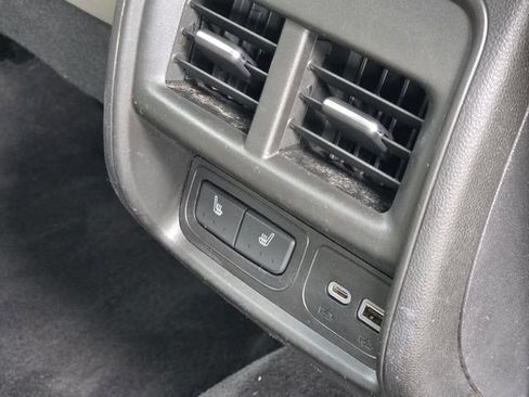 Used 2019 Cadillac XT4 Premium Luxury FWD image 33