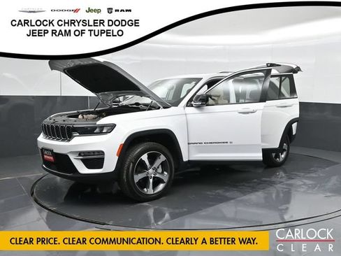 Used 2023 Jeep Grand Cherokee Limited AWD/4WD image 59