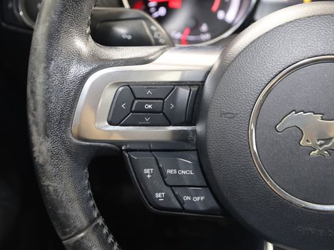 Used 2017 Ford Mustang Convertible RWD image 33