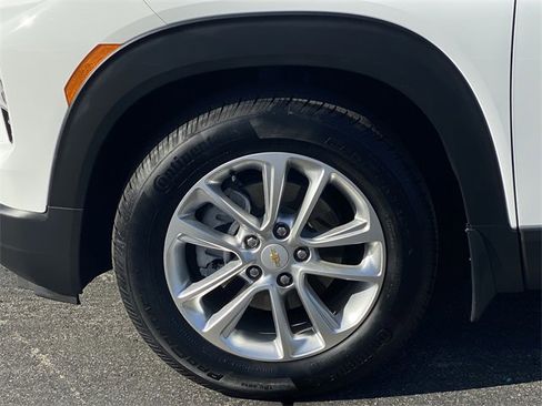 Used 2026 Chevrolet TrailBlazer LS image 33