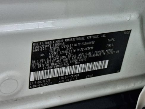 Certified 2021 Toyota RAV4 XSE AWD/4WD image 36