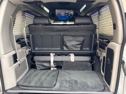 Used 2023 GMC Savana 2500 RWD image 90