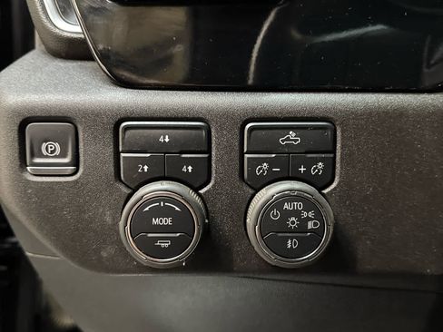 Certified 2025 Chevrolet Silverado 2500 LT w/ Convenience Package image 15