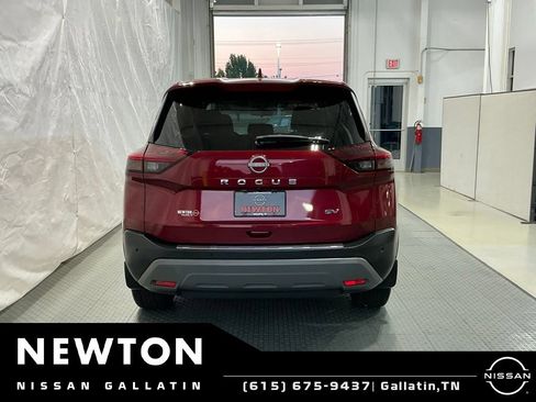 Used 2023 Nissan Rogue SV FWD image 5