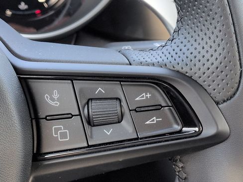 New 2026 Alfa Romeo Giulia w/ Driving Assist Package RWD image 23