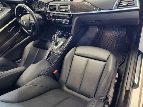 Used 2017 BMW 340i Gran Turismo xDrive image 28