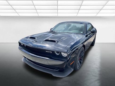 Used 2023 Dodge Challenger SRT Hellcat RWD image 3