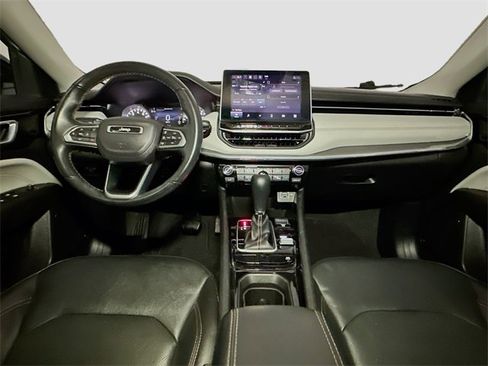 Certified 2022 Jeep Compass Limited image 9