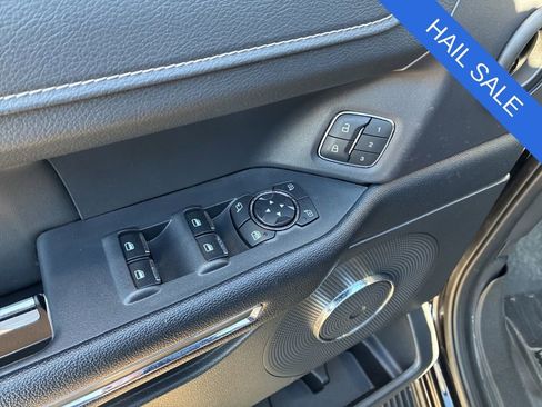 Used 2022 Ford Expedition XLT AWD/4WD image 11